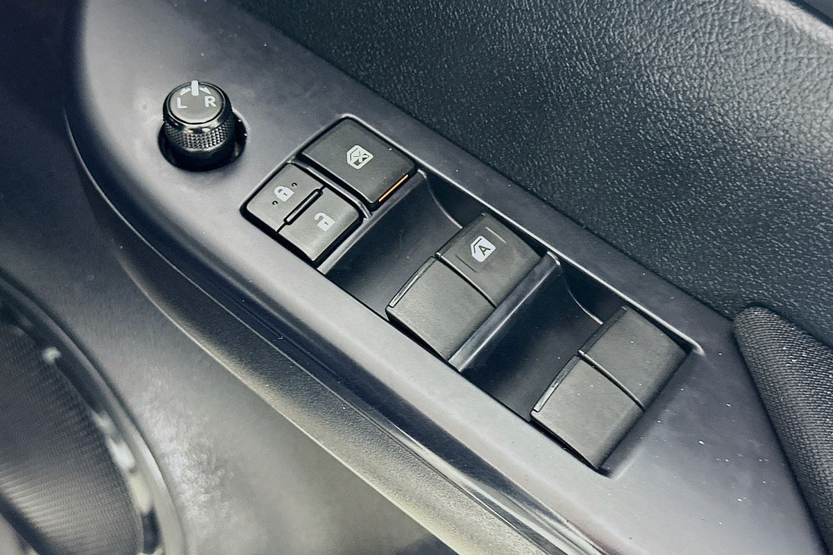 2022 Toyota HILUX SR (4x4) GUN126R 4X4