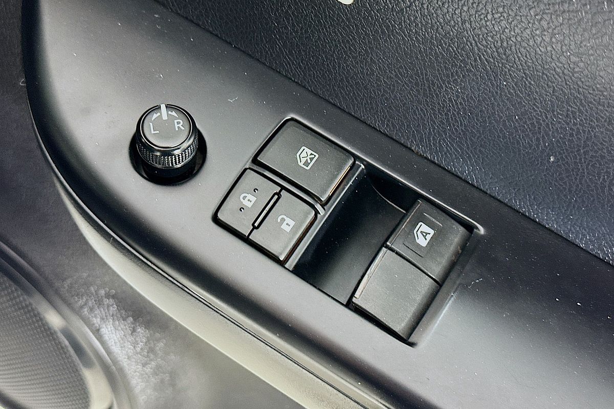 2021 Toyota Hilux SR HI-RIDER (4x2) GUN136R REAR WHEEL DRIVE