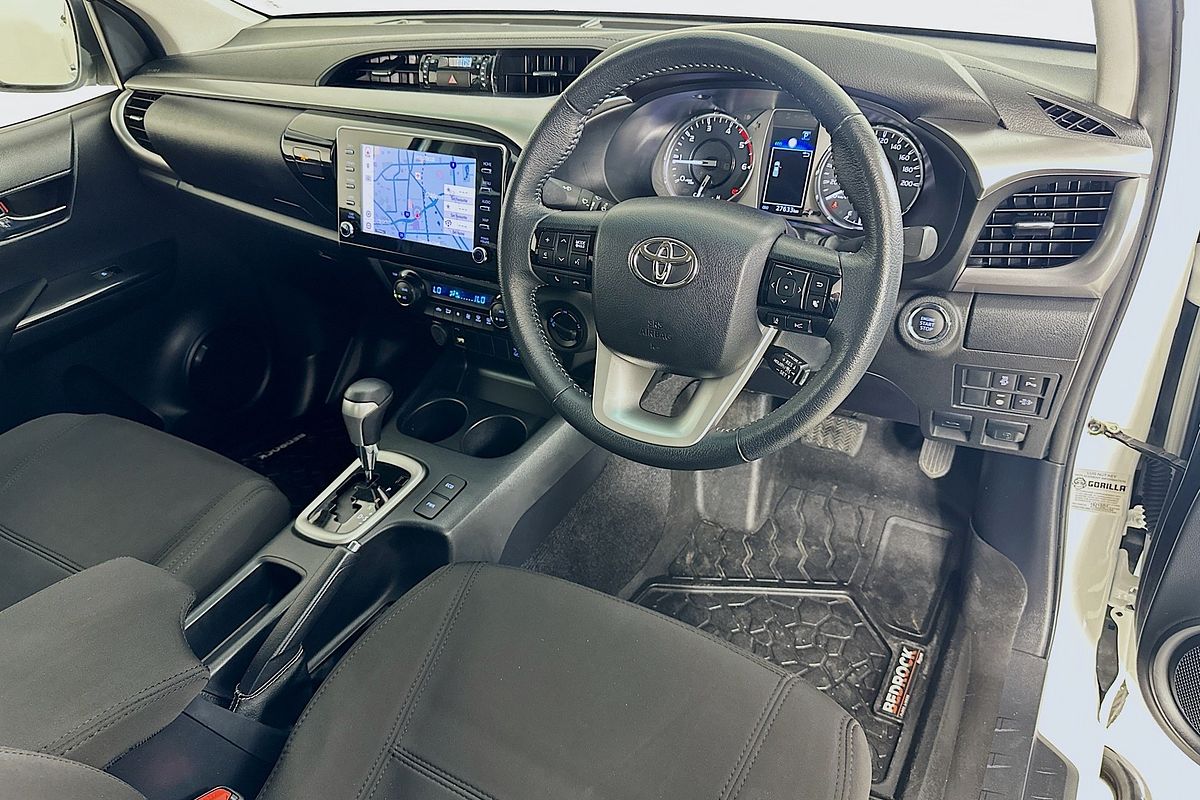2023 Toyota HILUX SR5 (4x4) GUN126R 4X4