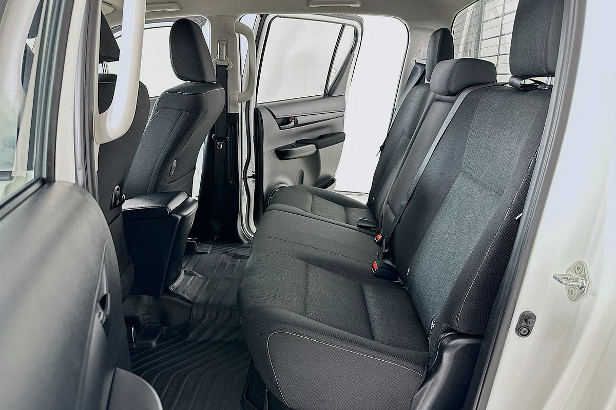 2023 Toyota HILUX SR (4x4) GUN126R 4X4