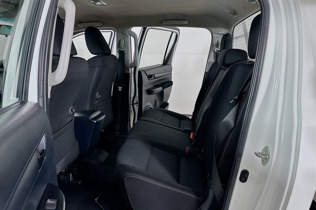 2021 Toyota HILUX SR (4x4) GUN126R 4X4