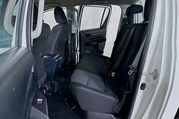 2021 Toyota HILUX SR (4x4) GUN126R 4X4