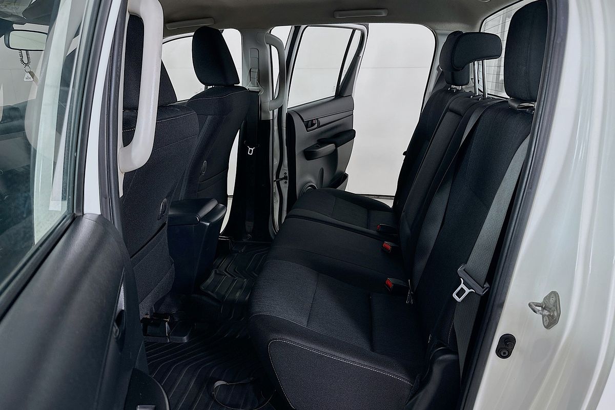 2021 Toyota HILUX SR (4x4) GUN126R 4X4