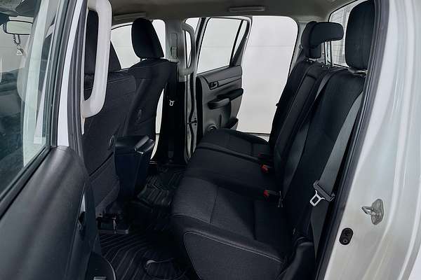 2021 Toyota HILUX SR (4x4) GUN126R 4X4