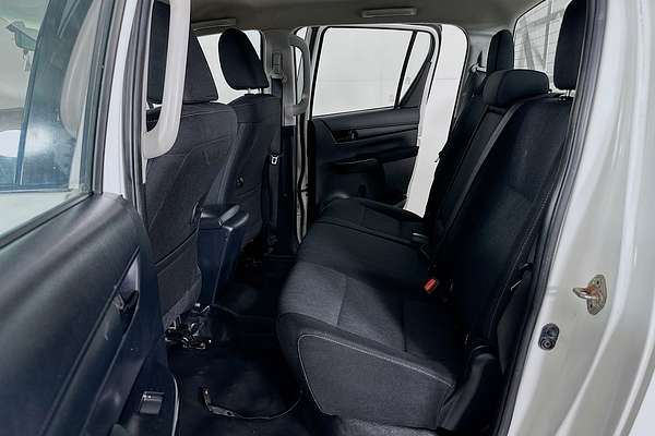 2019 Toyota HILUX SR (4x4) GUN126R MY19 4X4
