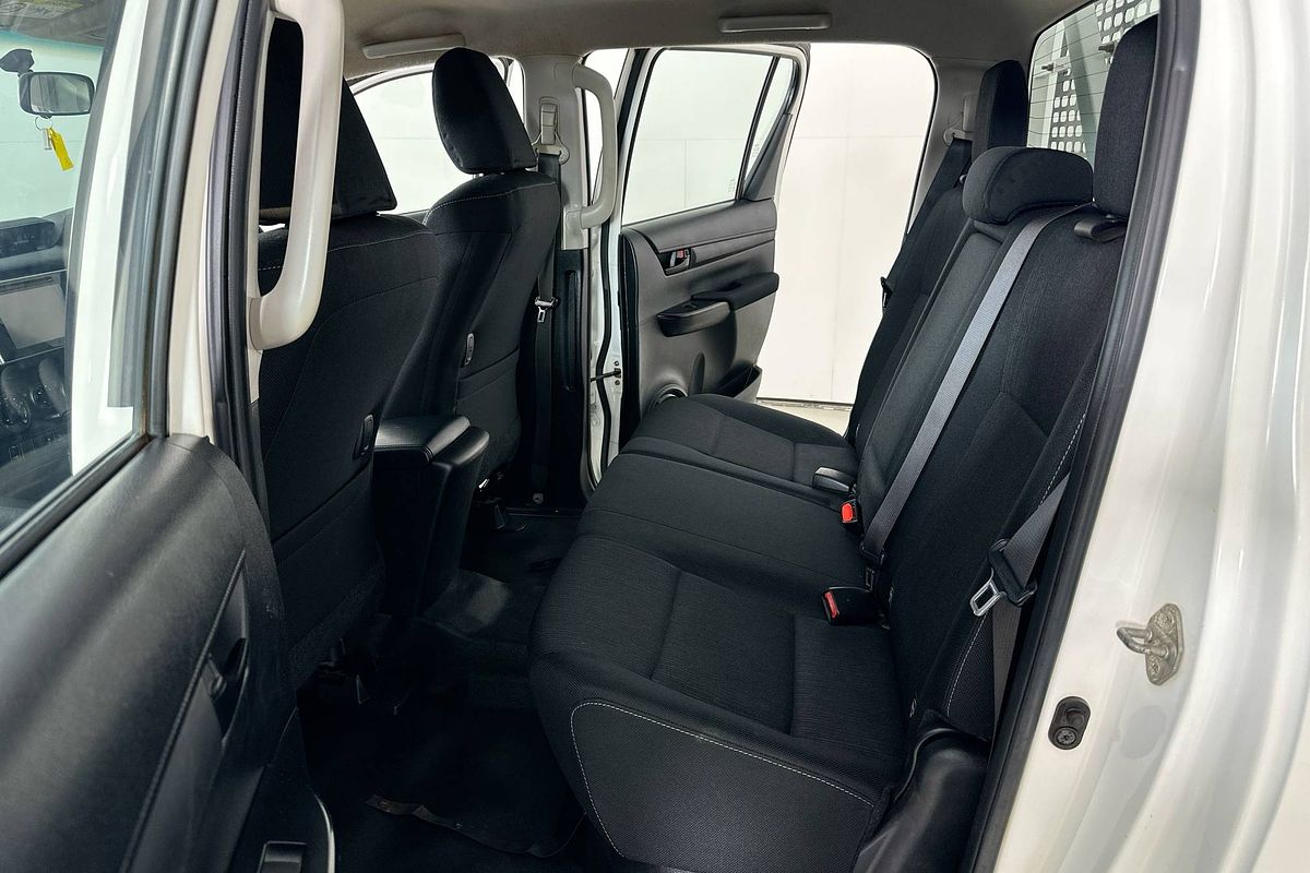 2018 Toyota HILUX SR (4x4) GUN126R MY17 4X4