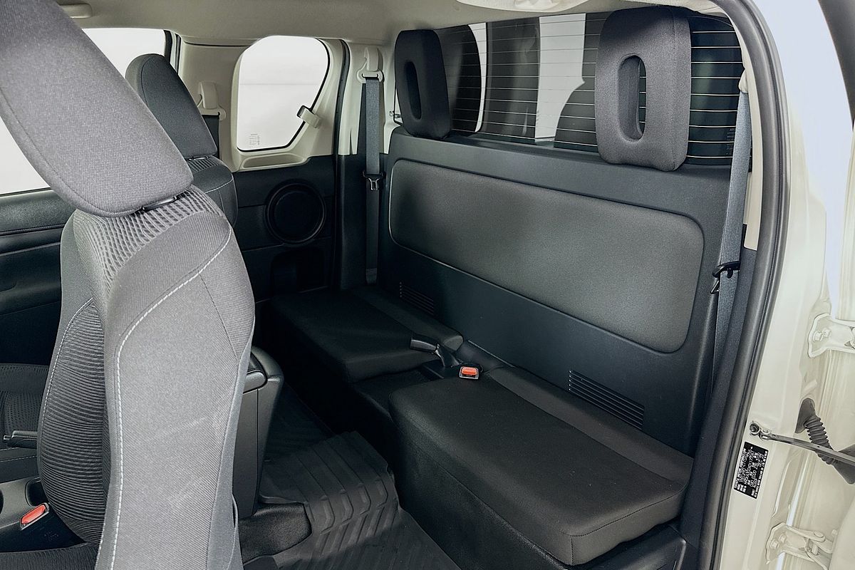 2023 Toyota HILUX SR (4x4) GUN126R 4X4