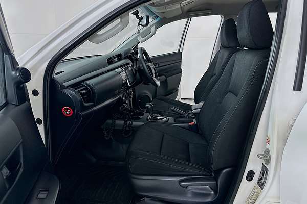 2019 Toyota HILUX SR (4x4) GUN126R MY19 UPGRADE 4X4