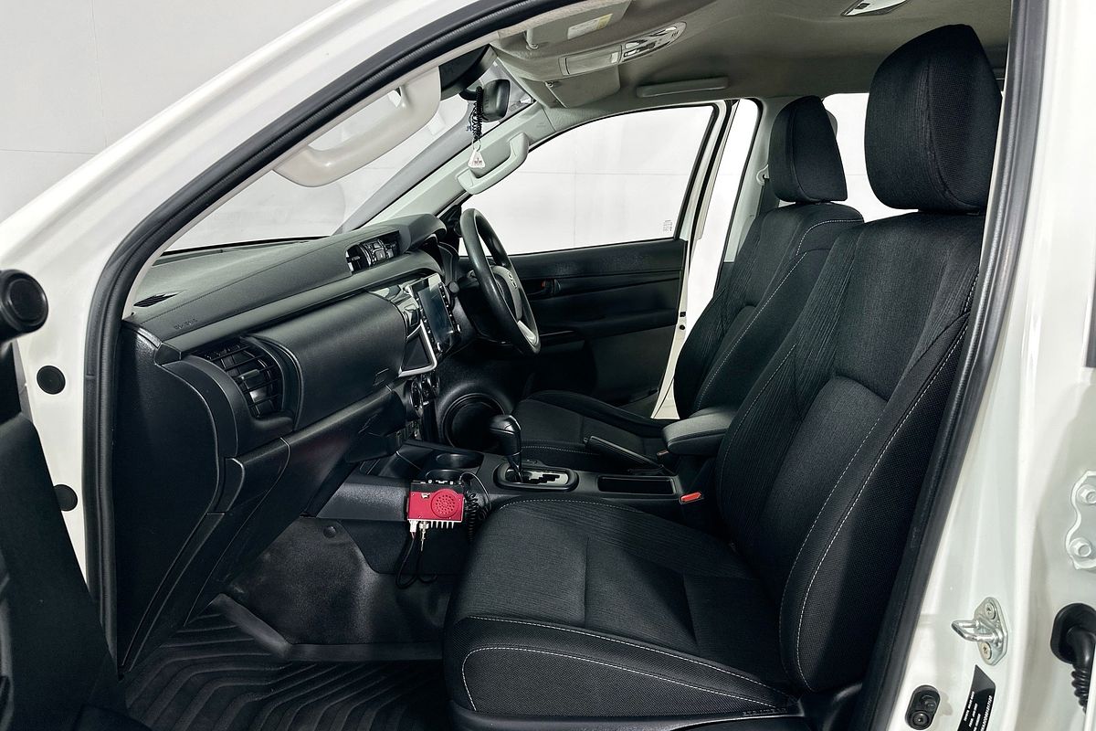 2022 Toyota HILUX SR (4x4) GUN126R 4X4