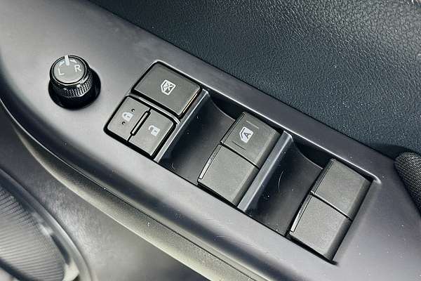 2022 Toyota HILUX SR HI-RIDER (4x2) GUN136R REAR WHEEL DRIVE