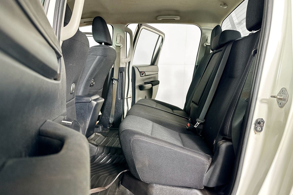 2020 Toyota HILUX SR (4x4) GUN126R MY19 UPGRADE 4X4