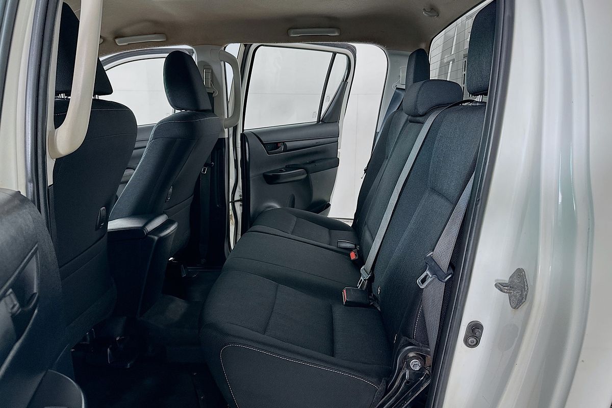 2019 Toyota HILUX SR (4x4) GUN126R MY19