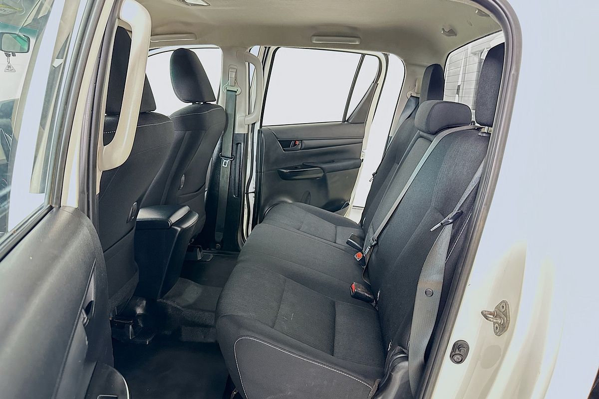 2020 Toyota HILUX SR (4x4) GUN126R MY19 UPGRADE 4X4