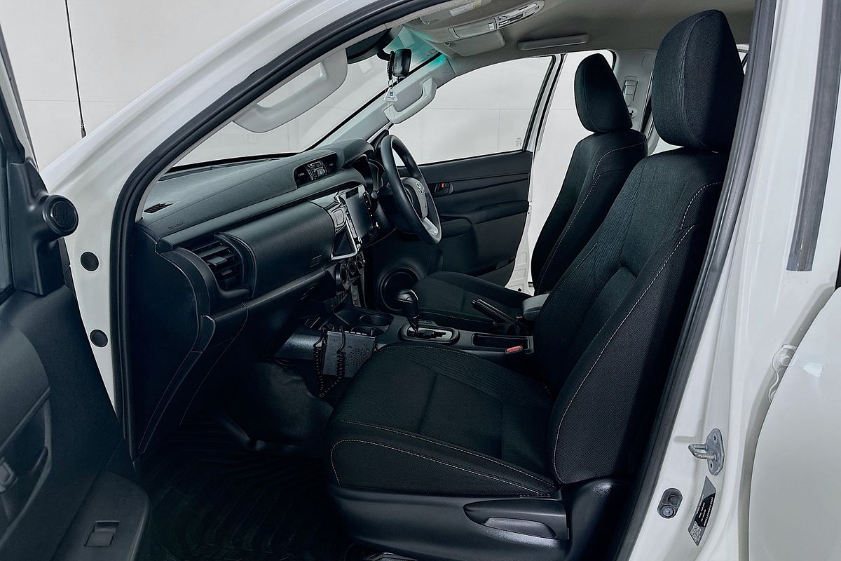 2022 Toyota HILUX SR (4x4) GUN126R 4X4