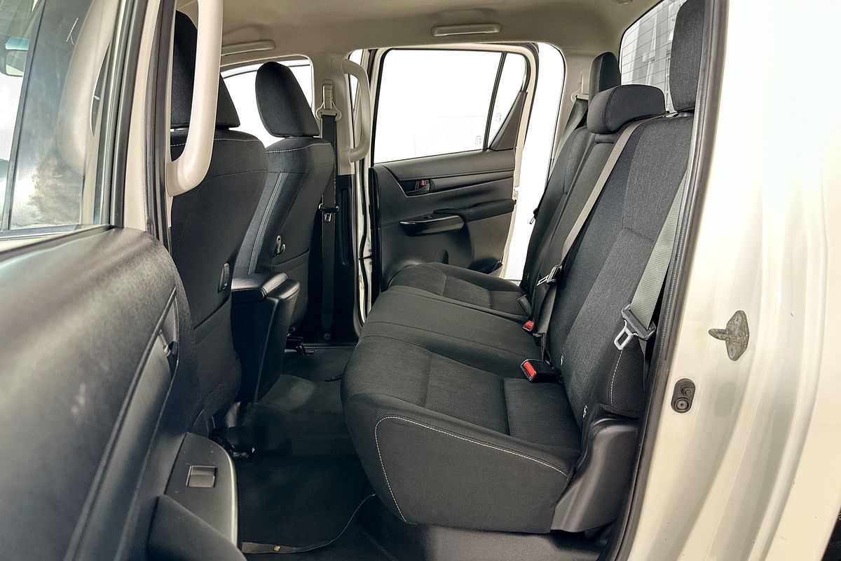 2019 Toyota HILUX SR (4x4) GUN126R MY19 4X4