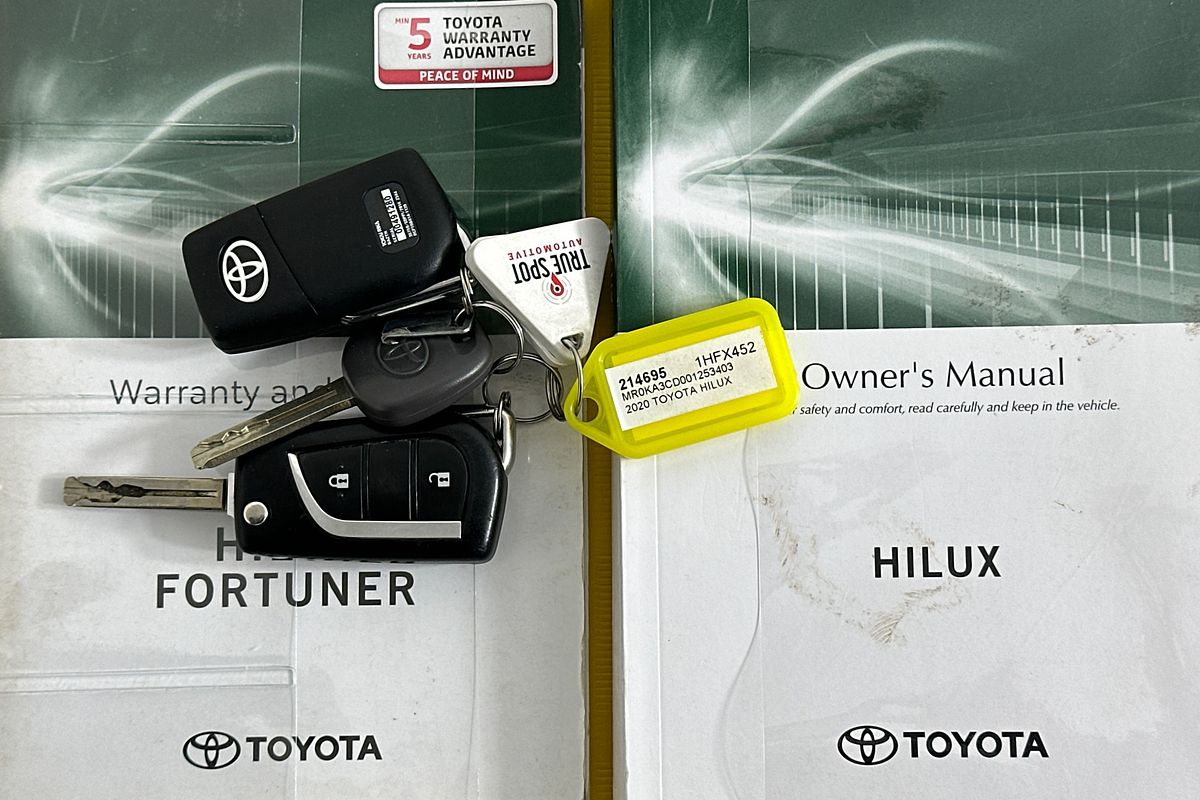 2020 Toyota HILUX SR (4x4) GUN126R FACELIFT 4X4