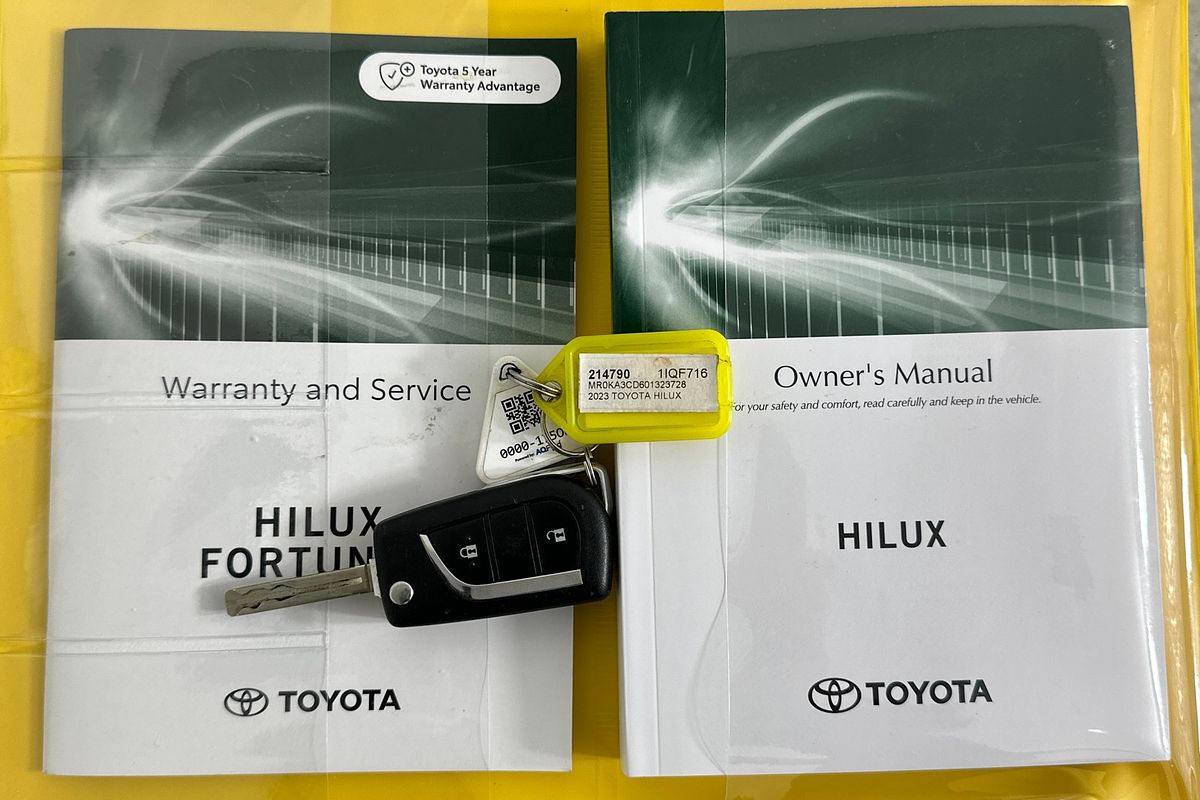 2023 Toyota HILUX SR (4x4) GUN126R 4X4