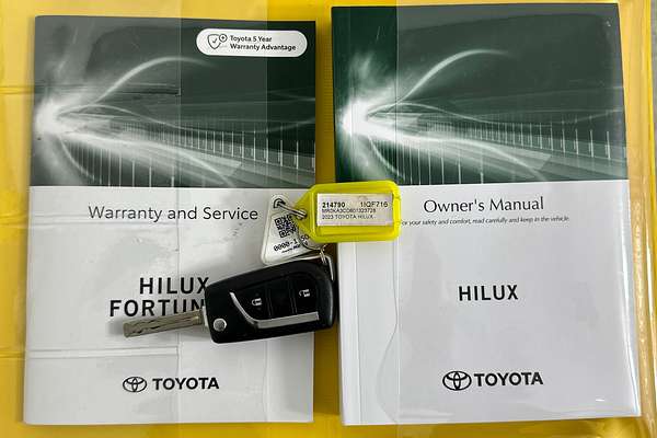 2023 Toyota HILUX SR (4x4) GUN126R 4X4
