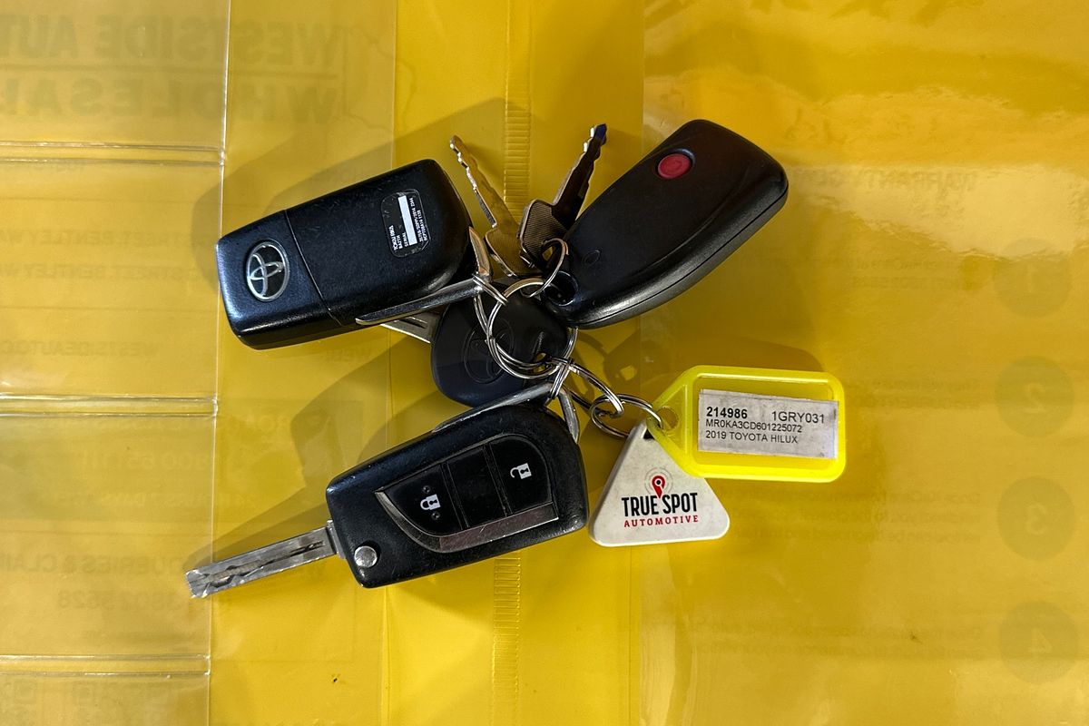 2019 Toyota HILUX SR (4x4) GUN126R MY19 UPGRADE 4X4