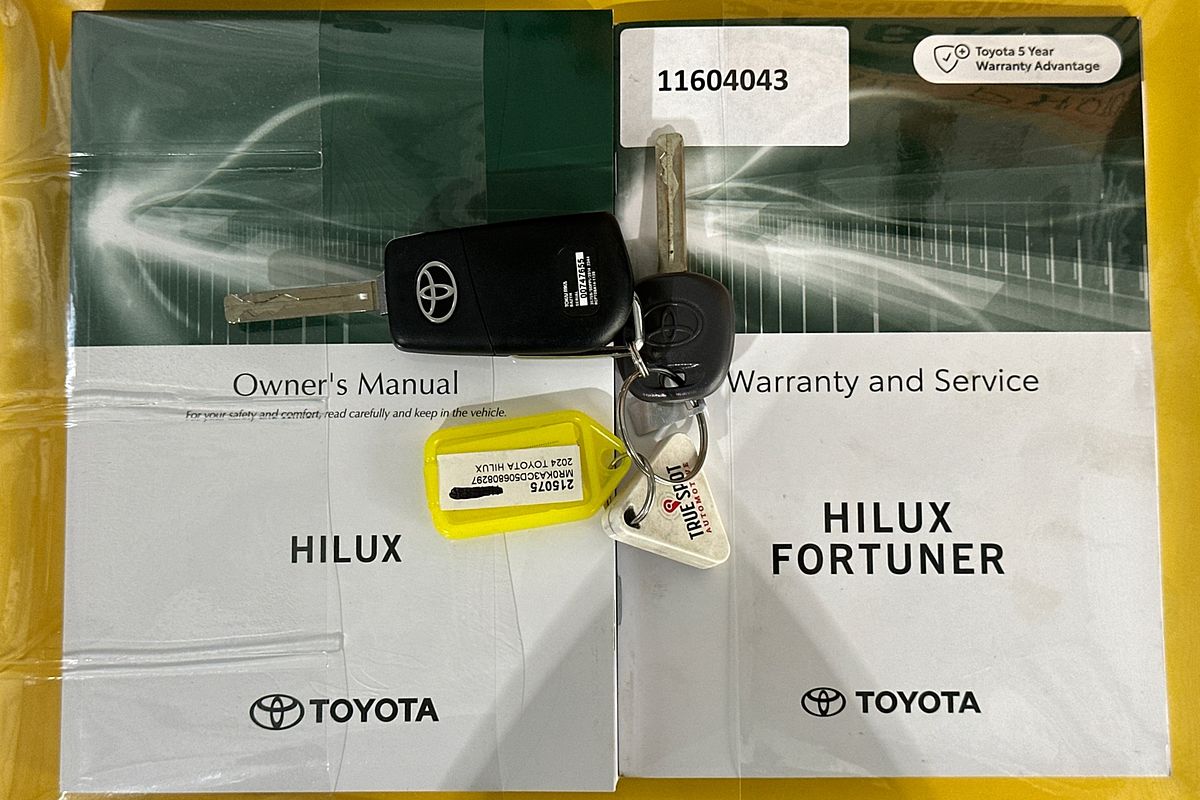 2024 Toyota HILUX SR (4x4) GUN126R 4X4