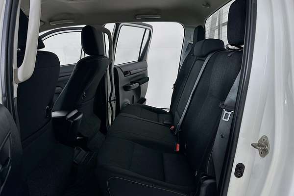 2020 Toyota HILUX SR (4x4) GUN126R MY19 UPGRADE 4X4