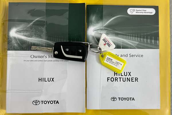 2022 Toyota HILUX SR (4x4) GUN126R 4X4