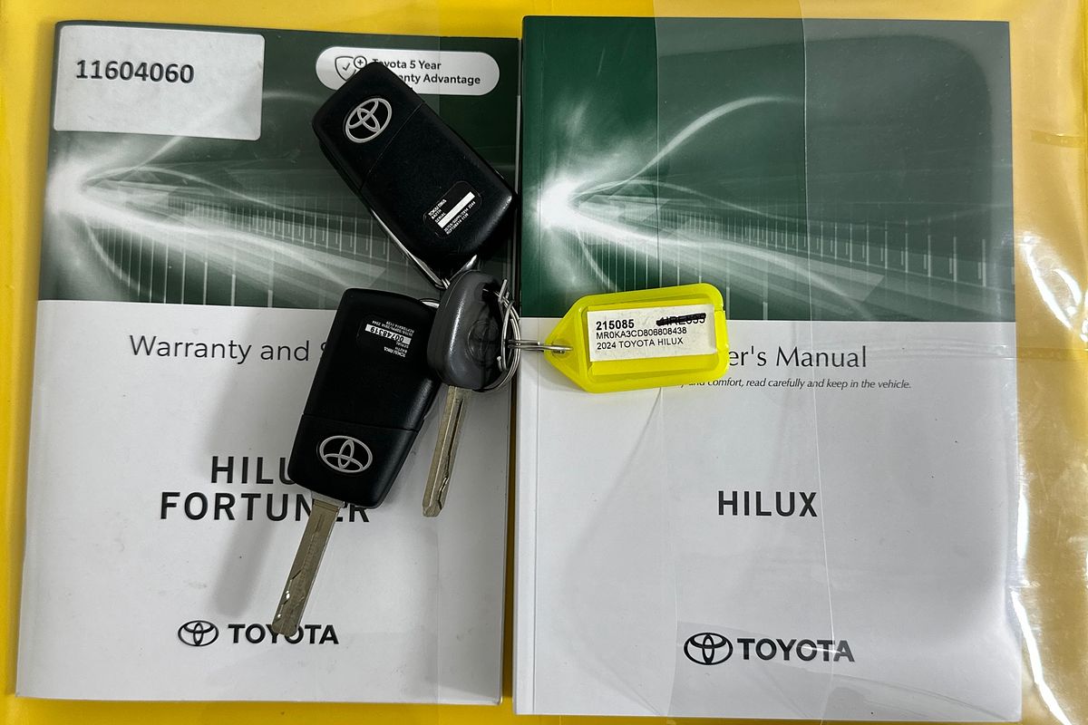 2024 Toyota HILUX SR (4x4) GUN126R 4X4