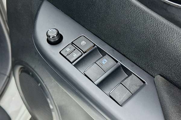 2024 Toyota HILUX SR (4x4) GUN126R 4X4