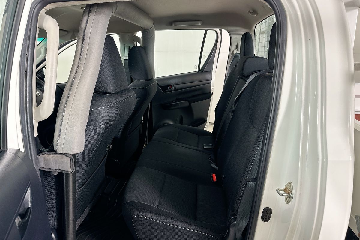 2020 Toyota HILUX SR (4x4) GUN126R MY19 4X4
