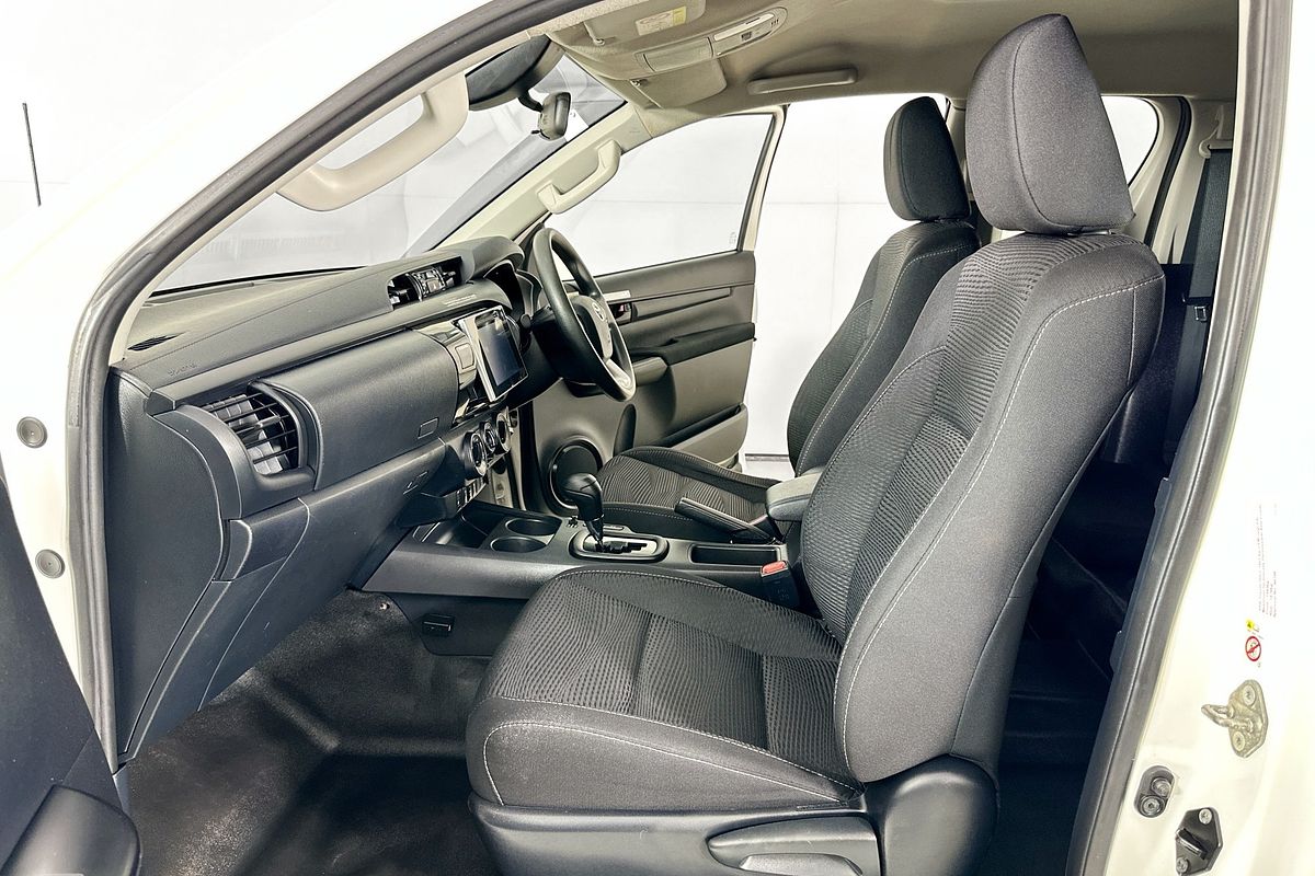 2019 Toyota Hilux SR (4x4) GUN126R MY19 UPGRADE 4X4