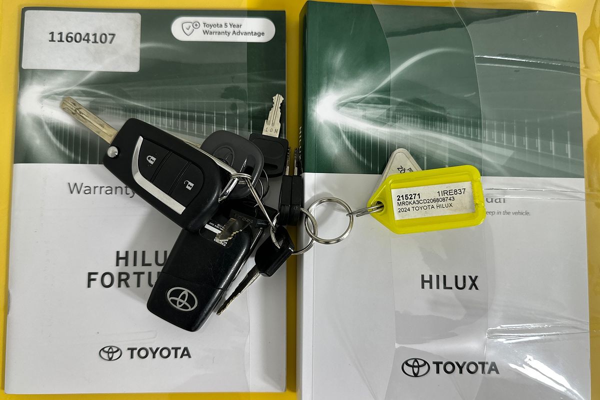 2024 Toyota HILUX SR (4x4) GUN126R 4X4