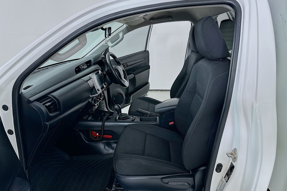 2022 Toyota HILUX SR (4x4) GUN126R 4X4