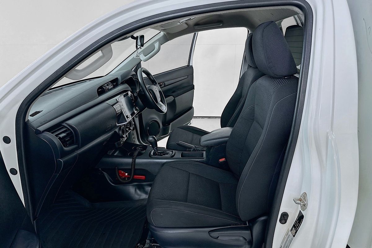 2022 Toyota HILUX SR (4x4) GUN126R 4X4