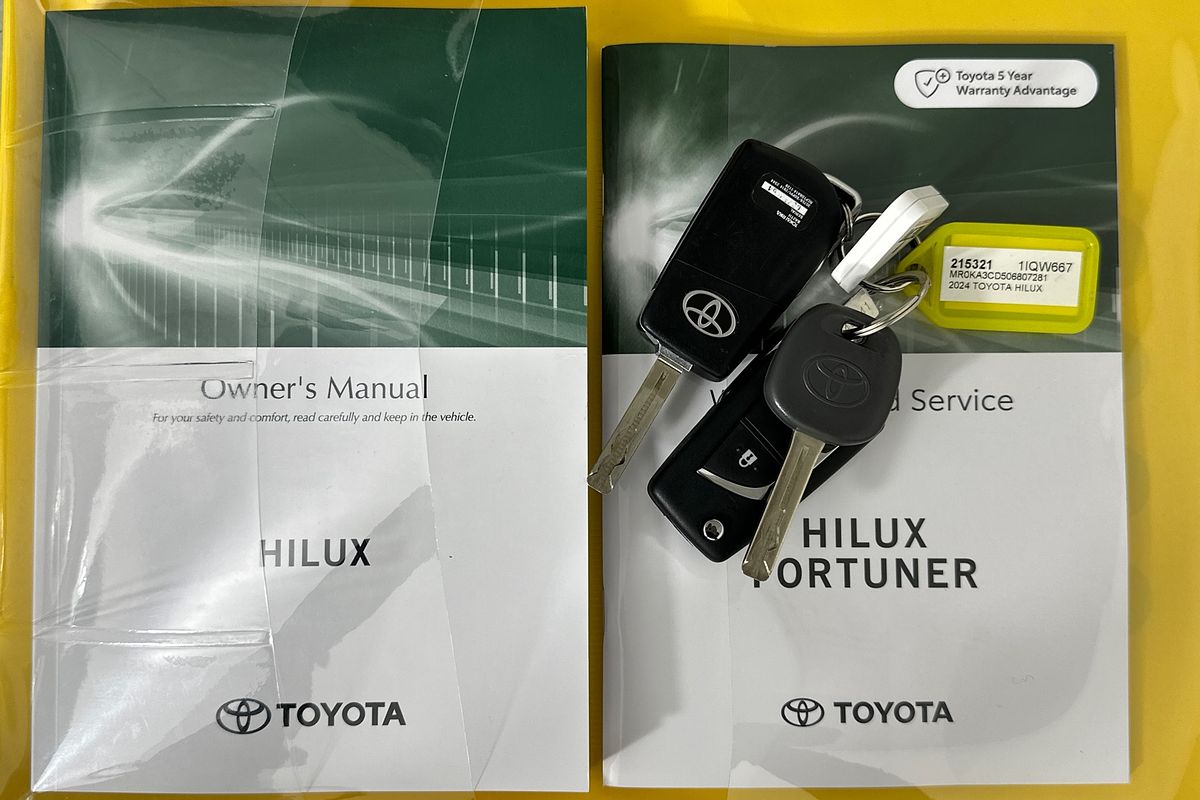 2024 Toyota HILUX SR (4x4) GUN126R 4X4