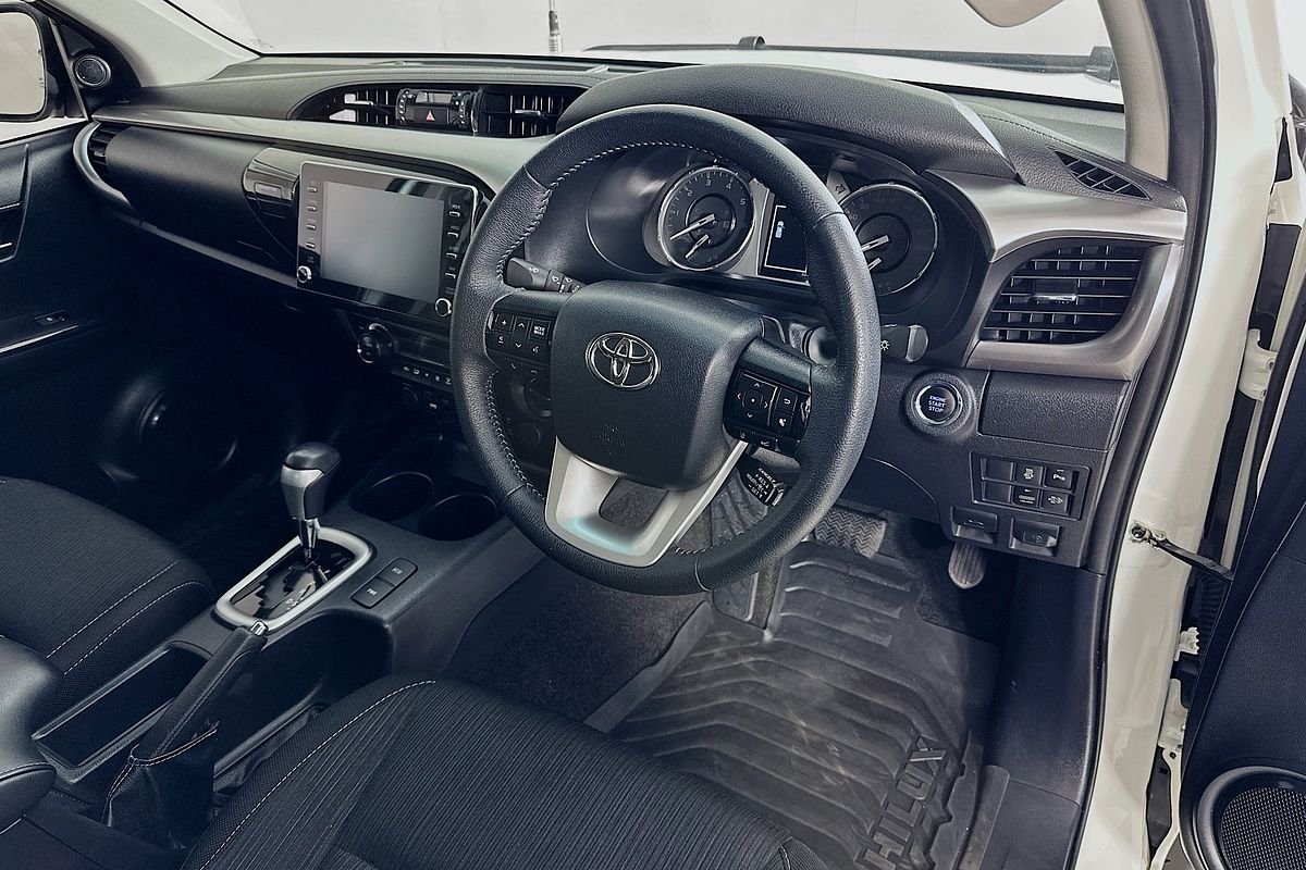 2022 Toyota HILUX SR5 (4x4) GUN126R 4X4