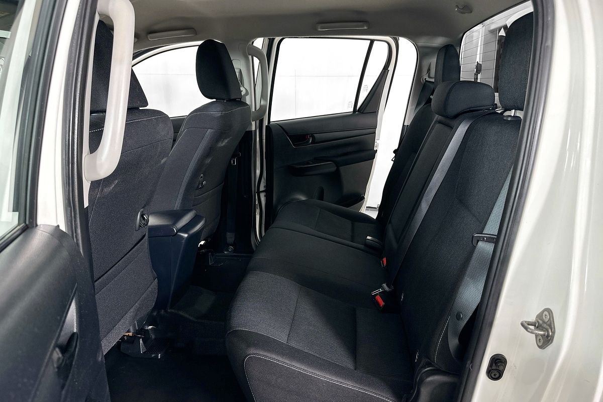 2021 Toyota HILUX SR (4x4) GUN126R 4X4