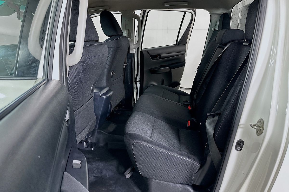2022 Toyota HILUX SR (4x4) GUN126R 4X4