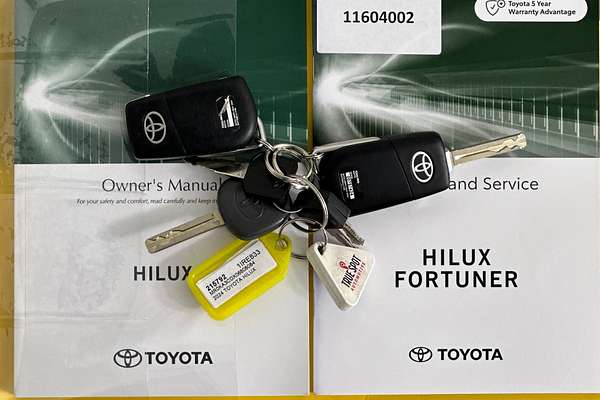 2024 Toyota HILUX SR (4x4) GUN126R 4X4