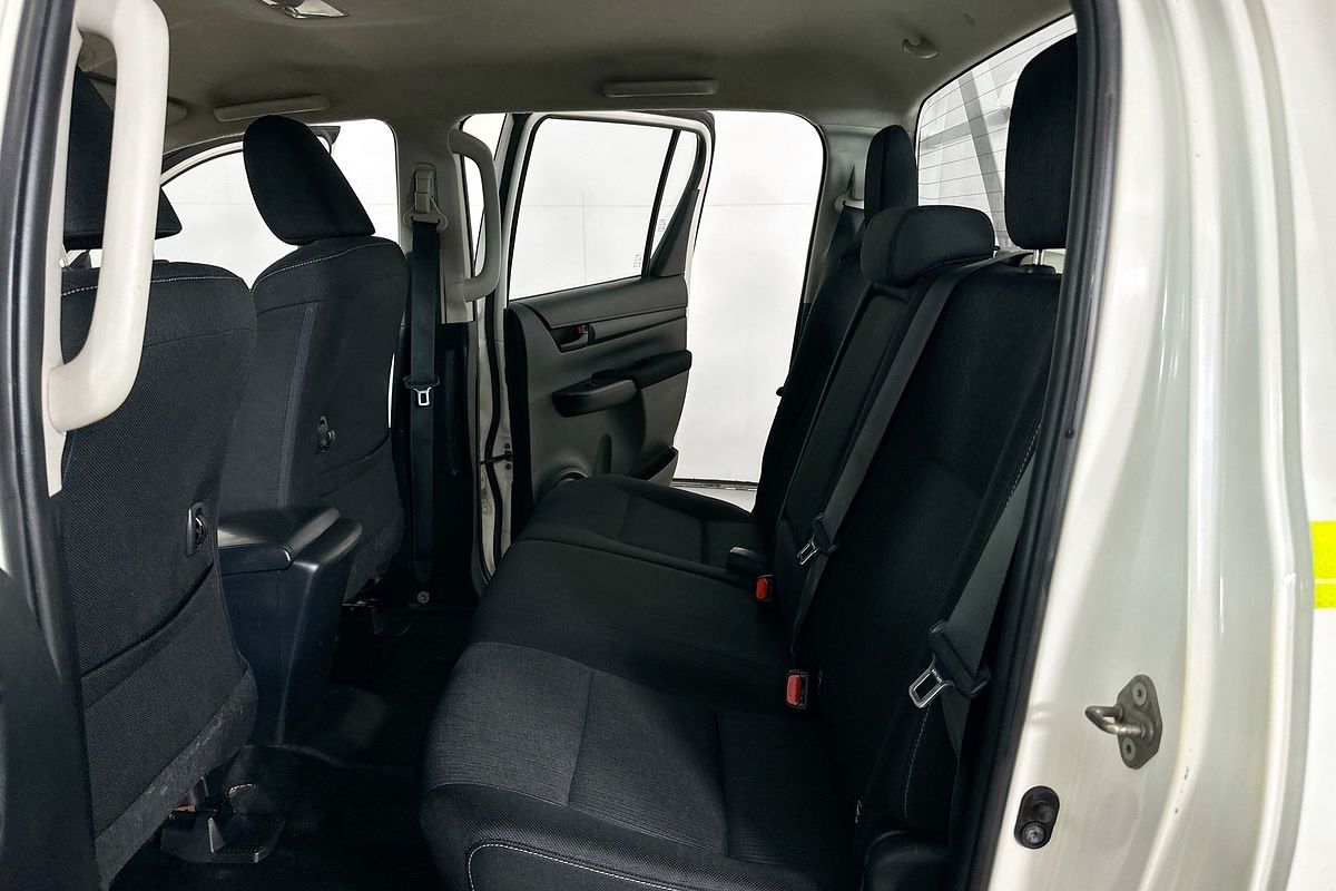 2023 Toyota HILUX SR (4x4) GUN126R 4X4