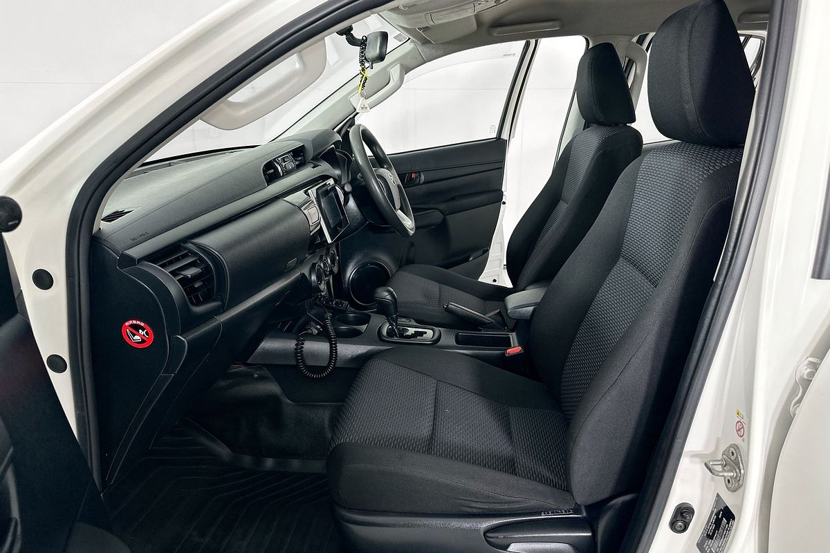 2017 Toyota HILUX WORKMATE (4x4) GUN125R 4X4