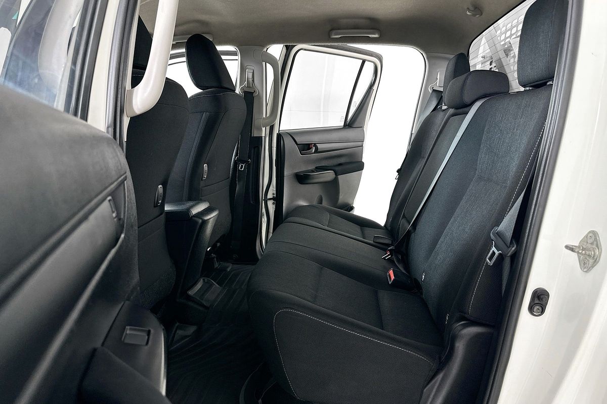 2021 Toyota HILUX SR (4x4) GUN126R 4X4