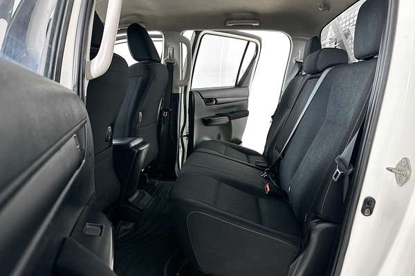 2021 Toyota HILUX SR (4x4) GUN126R 4X4