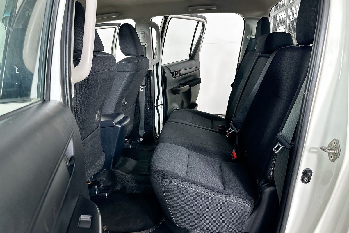2020 Toyota HILUX SR (4x4) GUN126R MY19 UPGRADE 4X4