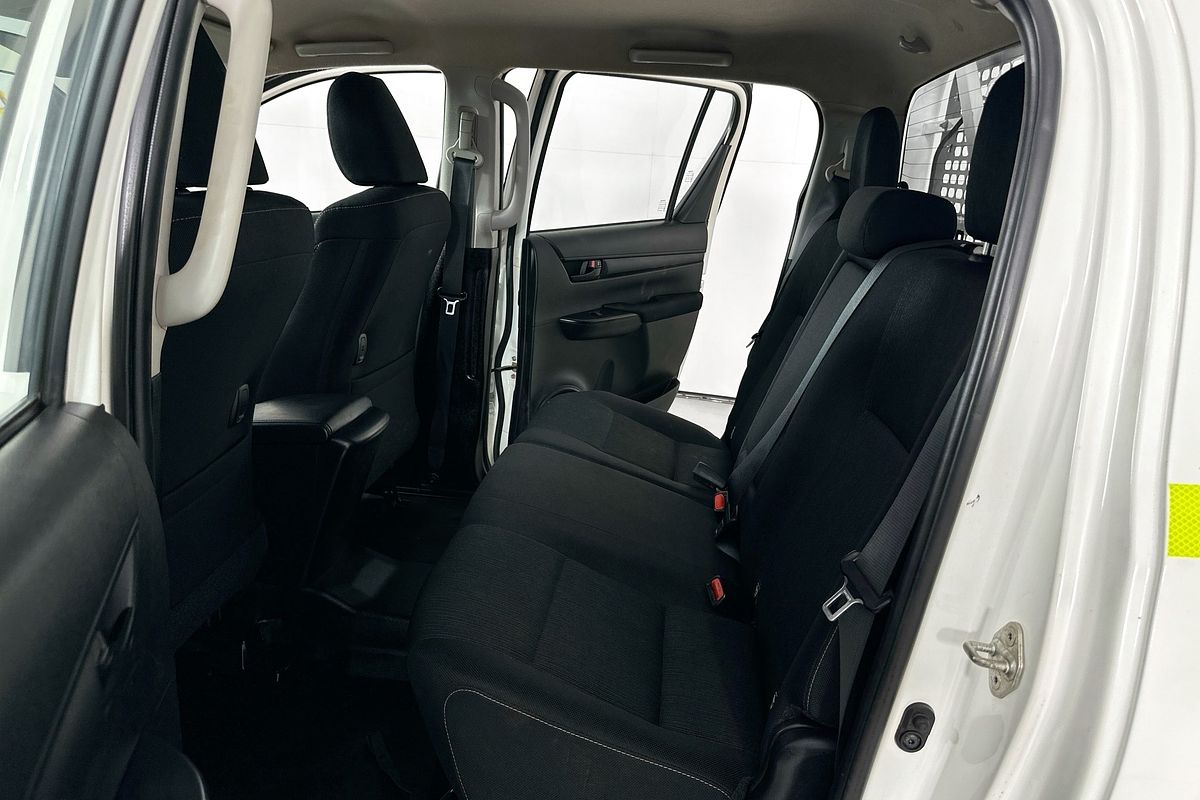 2023 Toyota HILUX SR (4x4) GUN126R 4X4