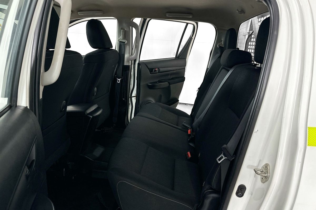 2023 Toyota HILUX SR (4x4) GUN126R 4X4