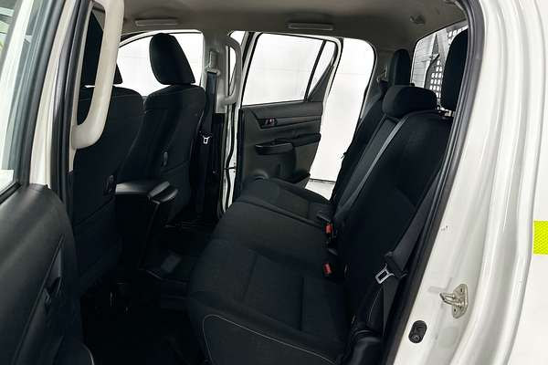 2023 Toyota HILUX SR (4x4) GUN126R 4X4