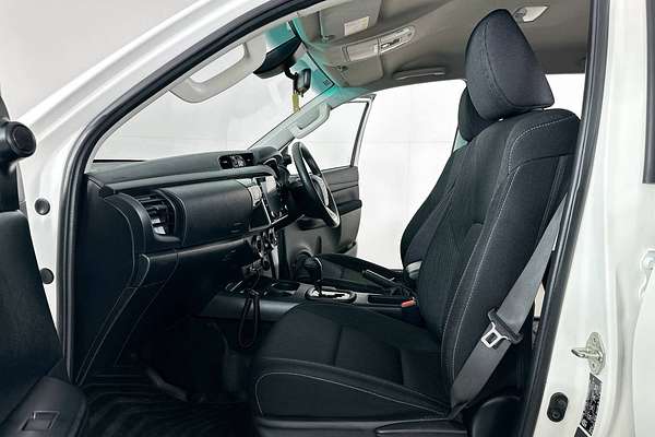 2023 Toyota HILUX SR (4x4) GUN126R 4X4