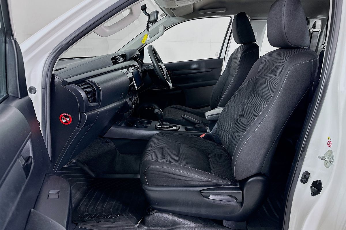 2018 Toyota Hilux SR (4x4) GUN126R MY17 4X4