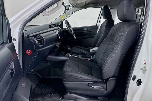 2018 Toyota Hilux SR (4x4) GUN126R MY17 4X4