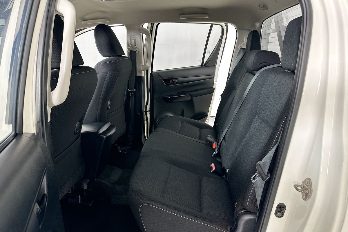 2021 Toyota HILUX SR (4x4) GUN126R 4X4